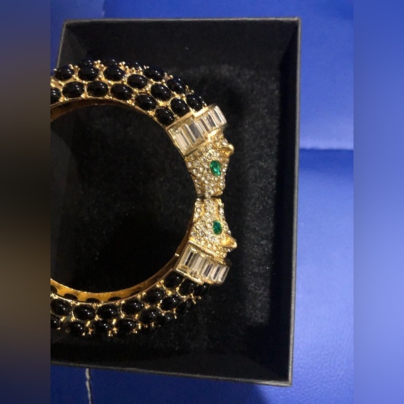 Natasha couture pave black onyx  green eyed serpent clasp bracelet bangle new - Picture 5 of 10